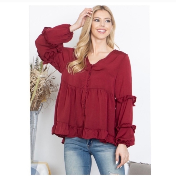 ✨RUFFLE TOP WITH BUTTON DETAIL.  NEW - Picture 6 of 7